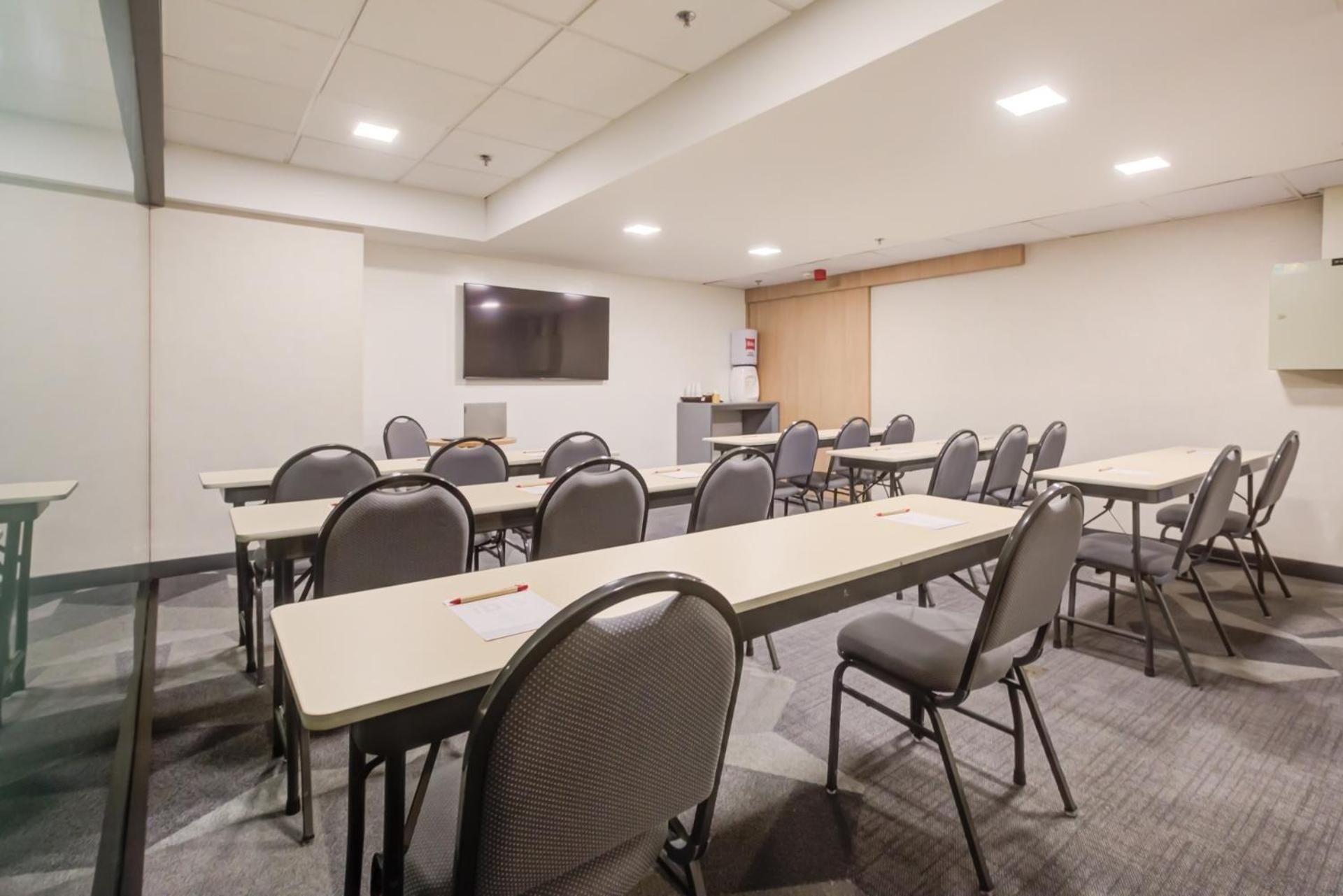 Hotel Ibis Nova America 3*
